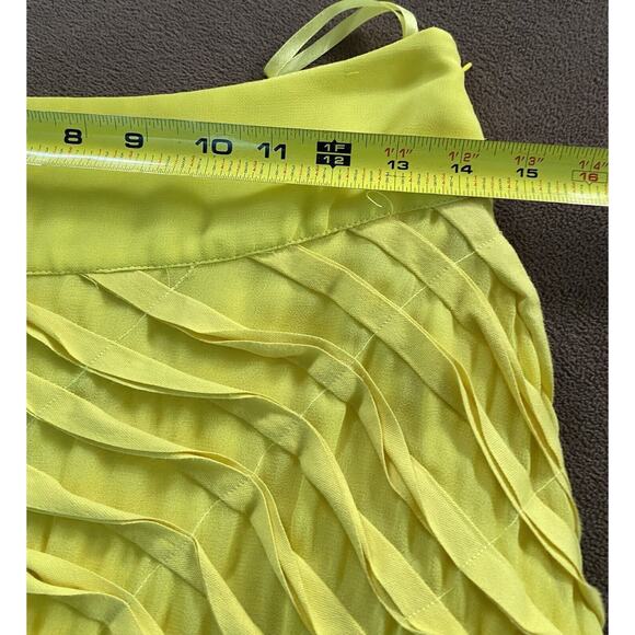 EUC Reiss Yellow Sz 2 A-Line Swing Skirt Textured Ruffle Wavy Line Pattern Zip - Picture 9 of 12